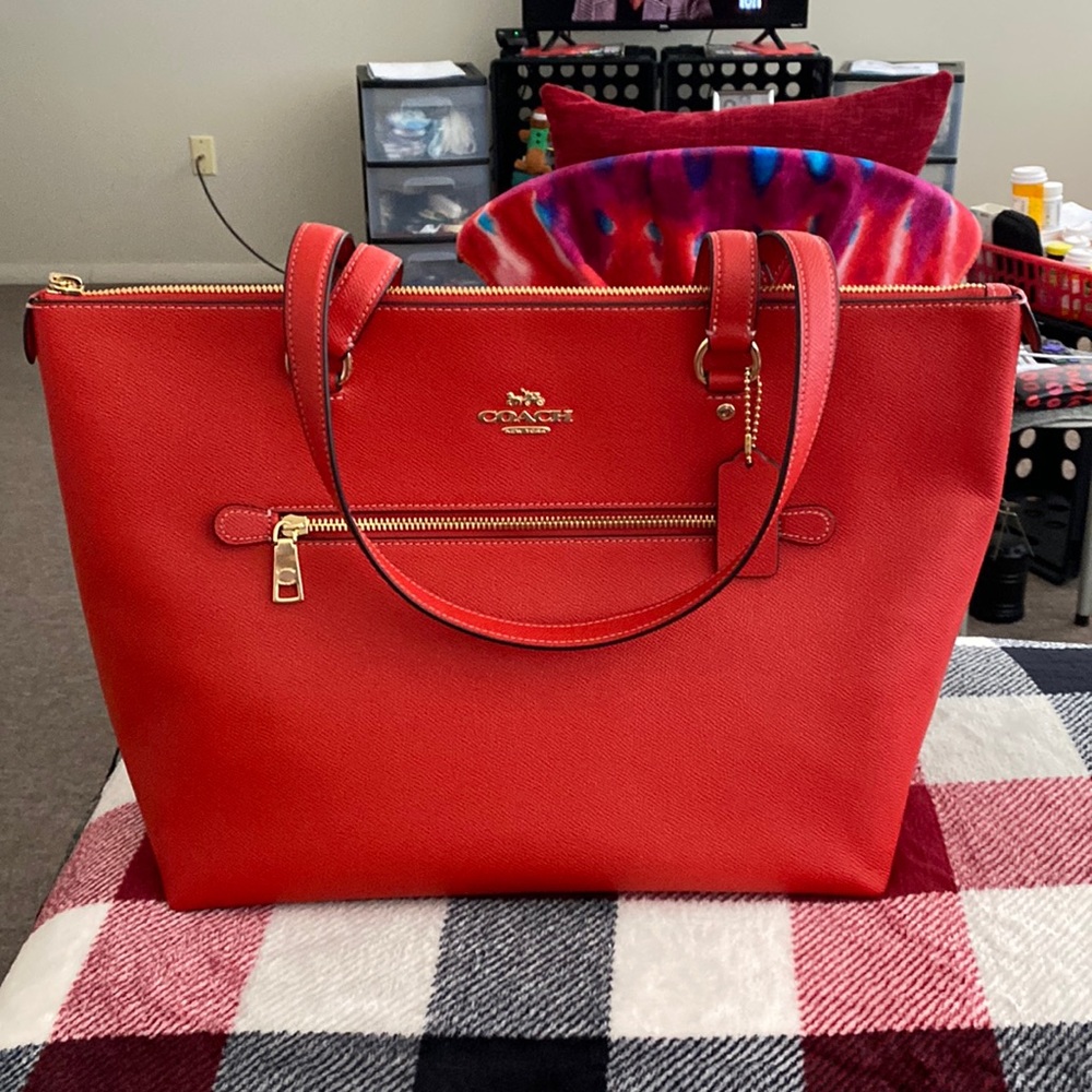 Coach Gallery Tote—Miami Red